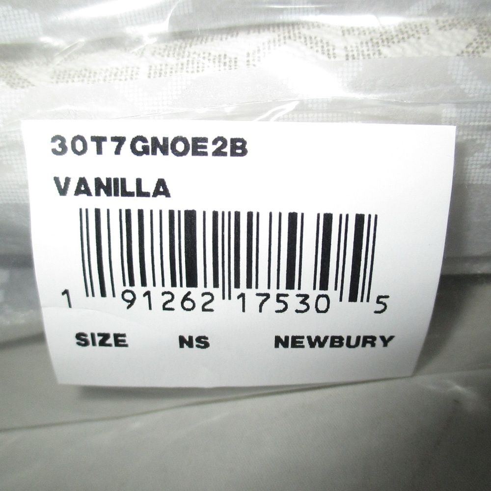 MICHAEL KORS Newbury Studded Chain Shoulder Tote $368 Vanilla #108 NWT - Picture 8 of 8